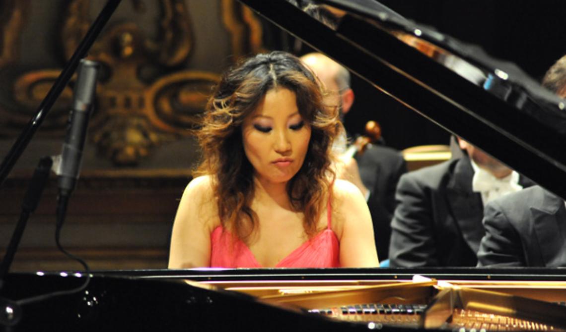 La coreana Ilia Kim, virtuosa del piano, sul palco del "Giordano" per gli "Amici della musica"