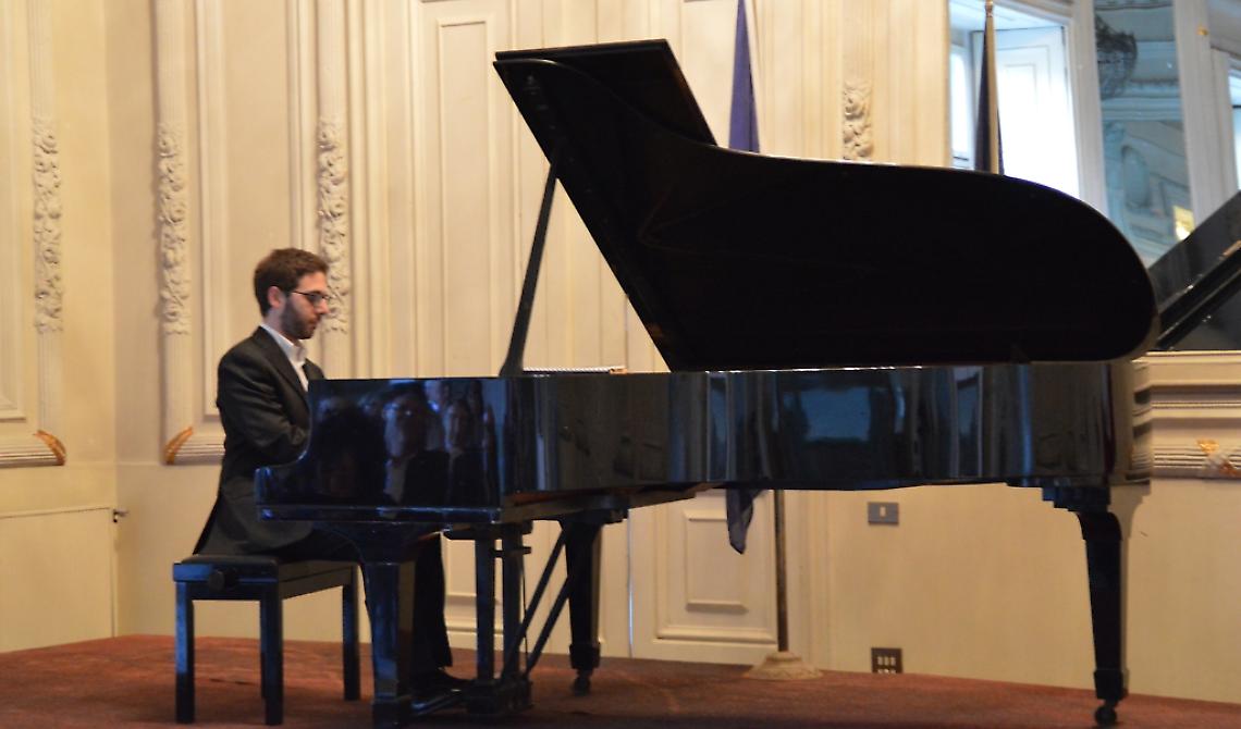 A Lucera, "Classica Resisti!" incorona una  “Voce regina”