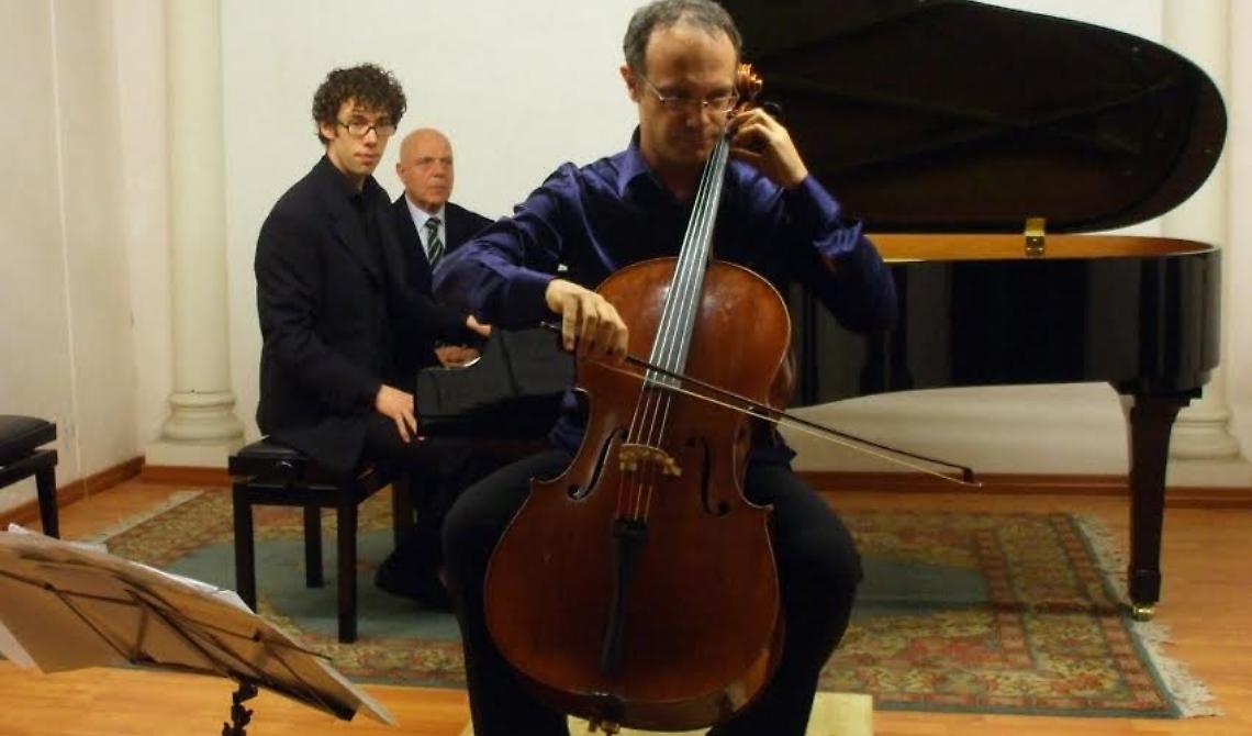 "Classica Resisti!" prosegue con “Romantico infinito”