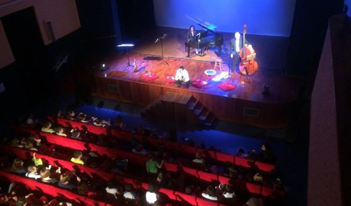 “Festival Teatro delle scuole", a Manfredonia successo per l'iniziativa a teatro con un euro