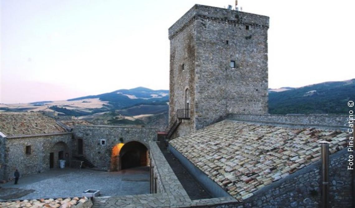 Da domani a Deliceto apre la passeggiata dell'arte