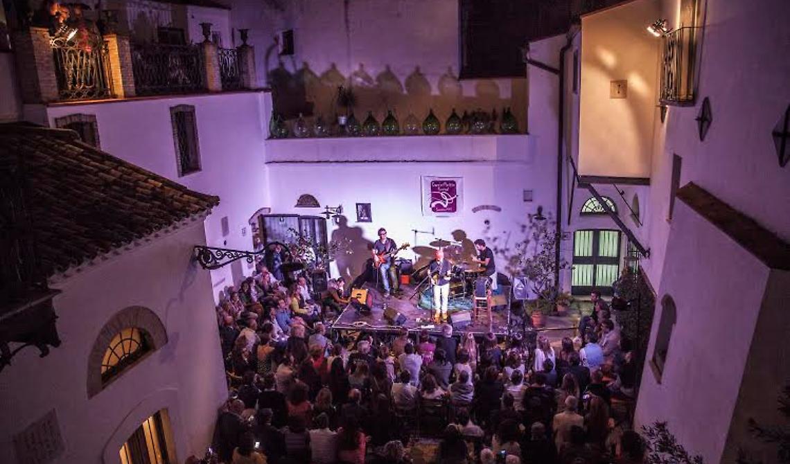 Successo anche per la terza serata del Cacc'e Mmitte Festival a Palazzo D'Auria Secondo