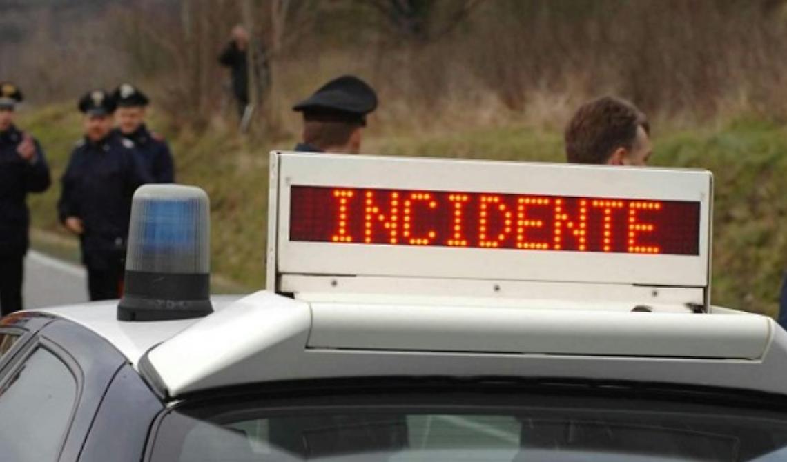 Tragico incidente sul Gargano, tre autovetture coinvolte: un morto ed otto feriti, grave un bambino