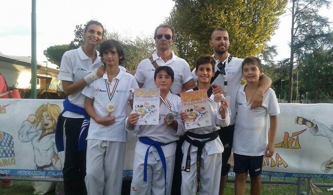 Taekwondo, i "pulcini" di Smiraglia furoreggiano a Roma: 2 oro, 3 argenti, 3 bronzi