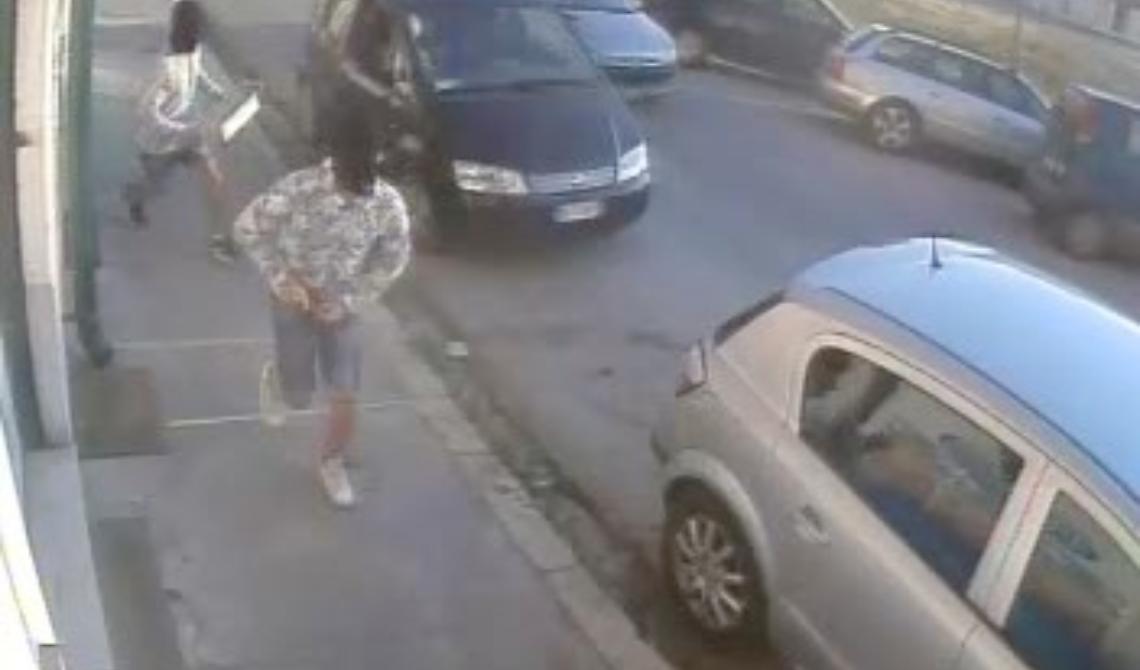 Rapinatori immortalati dall'occhio elettronico della sorveglianza: un arrestato ed un denunciato