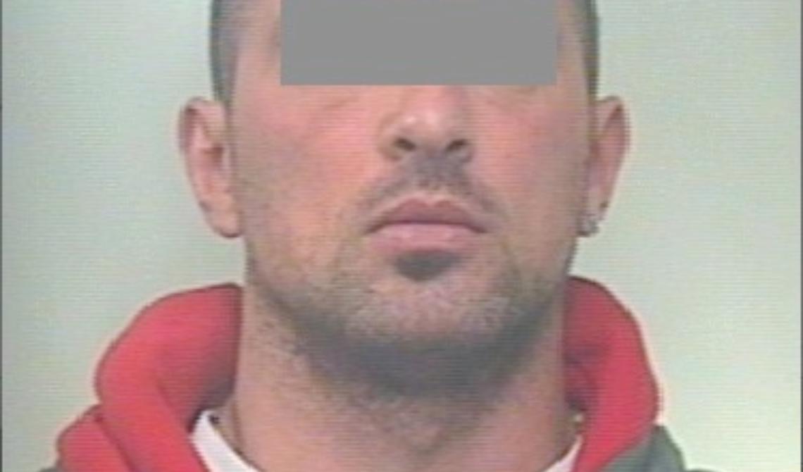 Rilascia falsa identità per non pagare bollo auto: arrestato 35enne