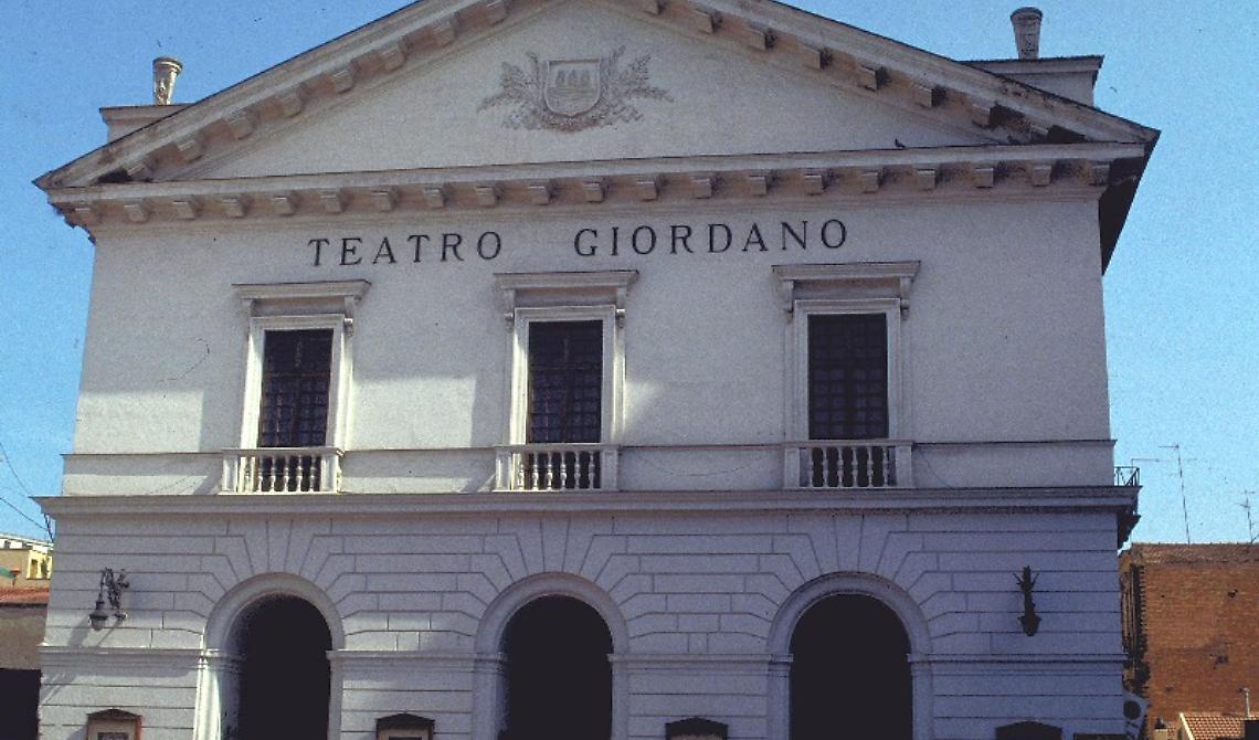Stagione di prosa 2015/’16 del teatro “Giordano”, ecco i posti ancora disponibili
