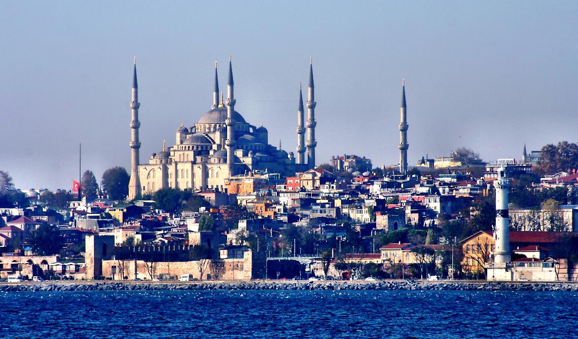 Le scuole di Apricena e San Severo volano a Istanbul