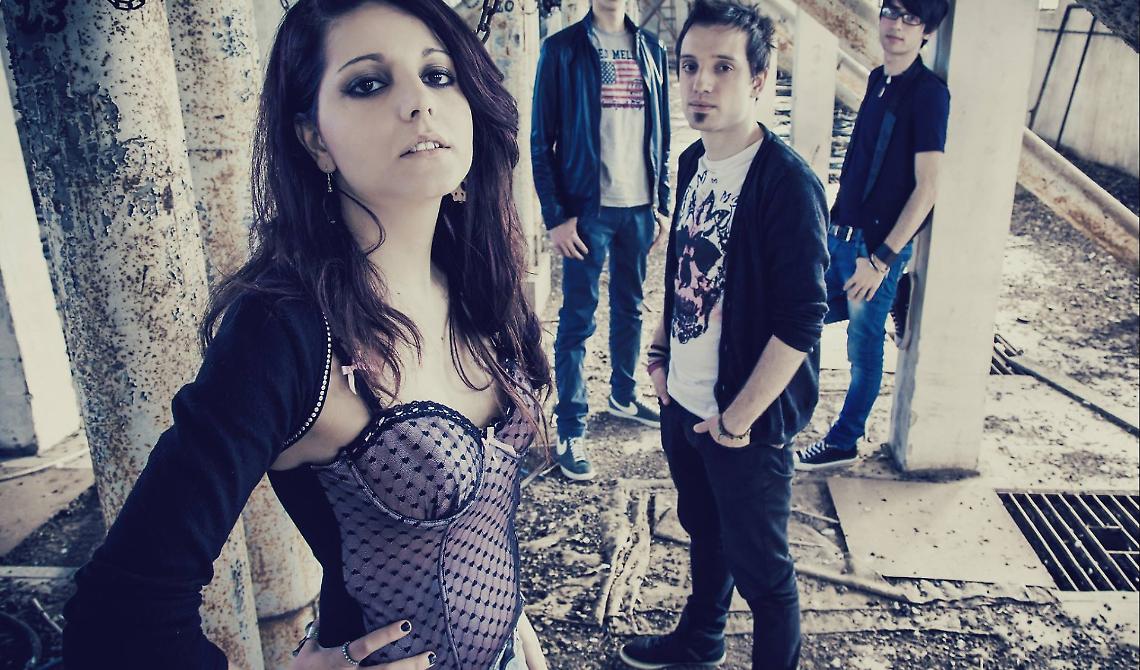 Primo contratto discografico per i "Paper Walls" di Manfredonia