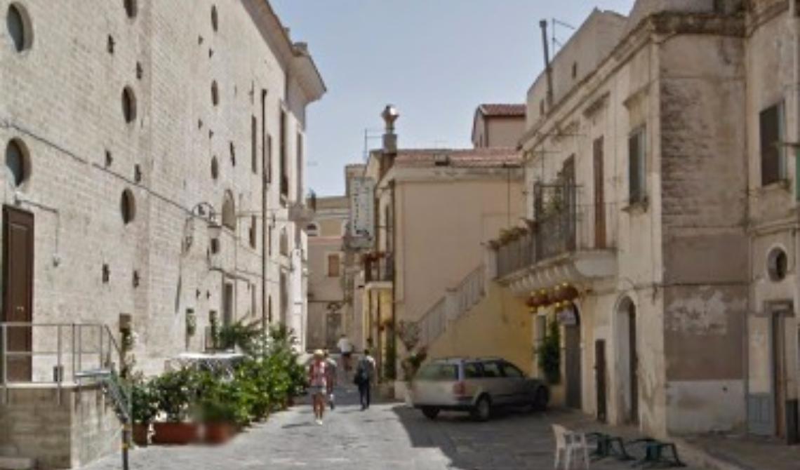 Una rapina dietro l'altra ieri sera a Foggia: prima da "Simone" e poi da "Damiano"