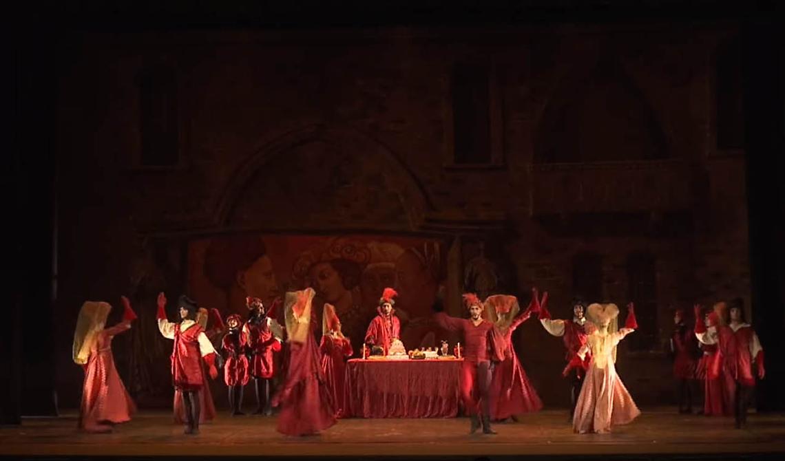 Romeo e Giulietta danzano al Teatro Giordano