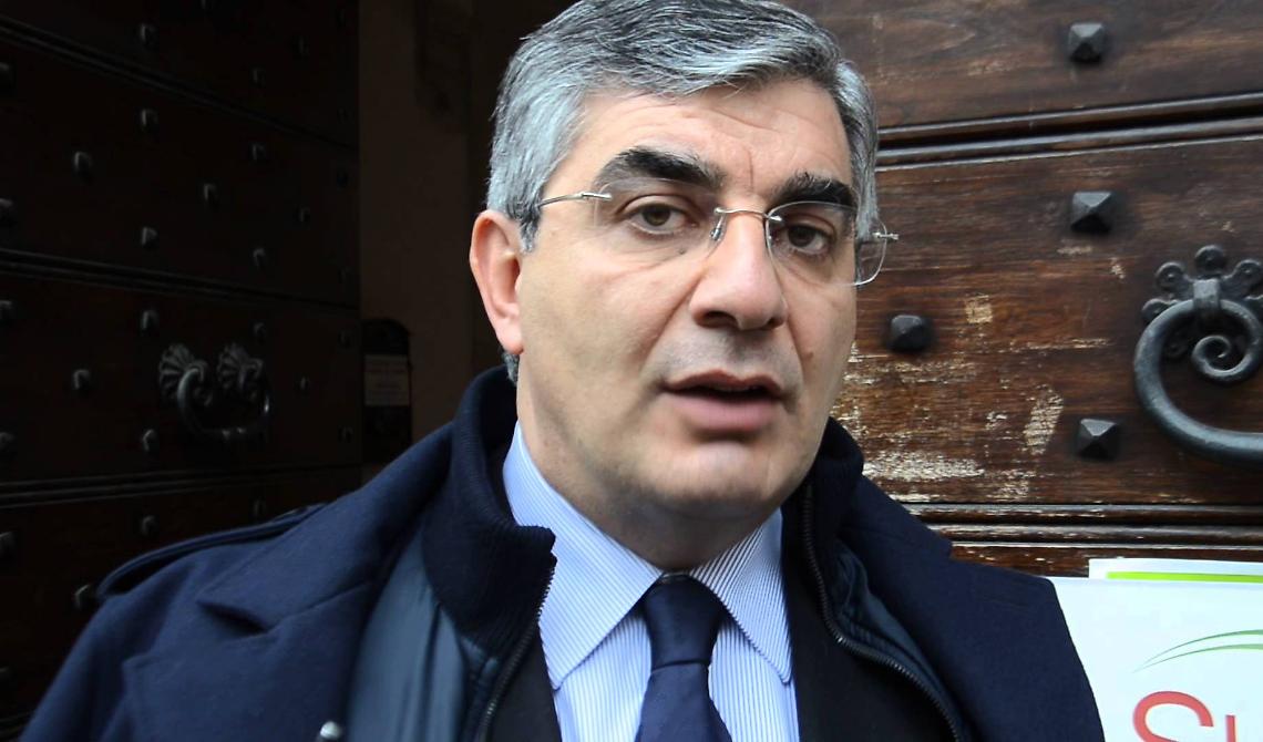 Trivelle, D'Alfonso "vende" l'Abruzzo a Renzi: decisamente non è Emiliano