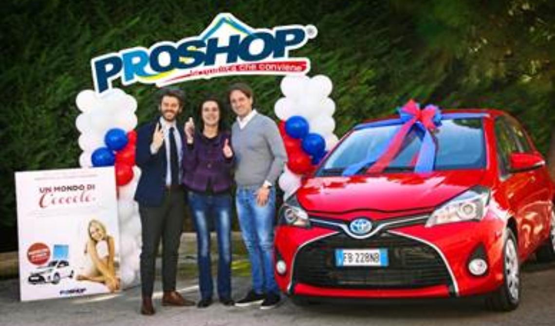 Dal Proshop di Cerignola "Un mondo di coccole", compresa un'auto in regalo