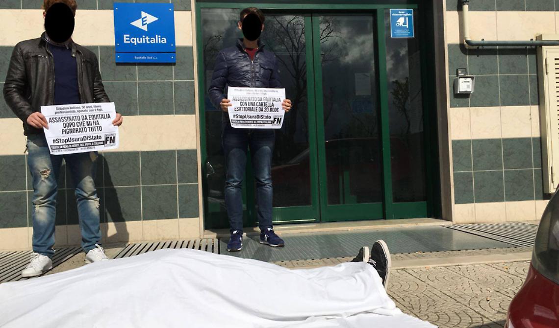 Flash Mob di Forza Nuova: «Equitalia uccide»