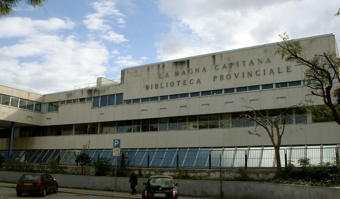 Amici della Biblioteca, donati 1000 euro per il sostegno dei servizi essenziali
