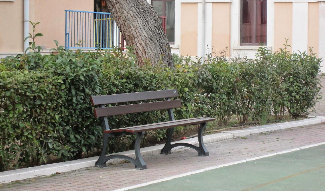 I Lions Club Host Foggia donano un parco giochi a fruizione dei bambini della scuola prmaria