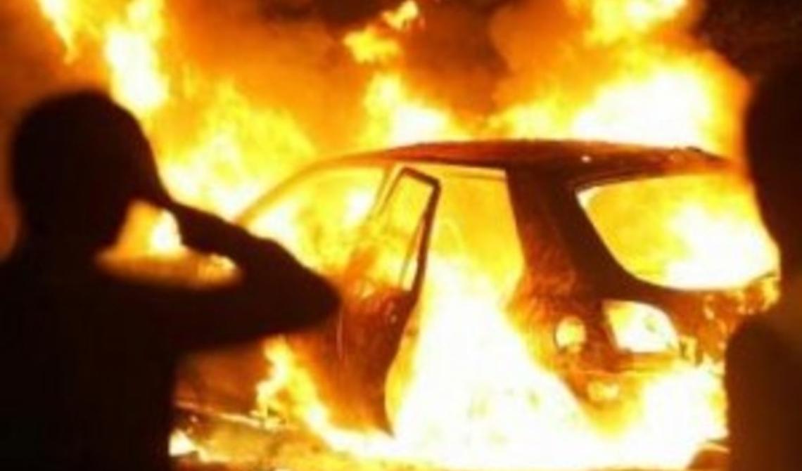 Torremaggiore, bomba sotto auto di un imprenditore: illeso per miracolo