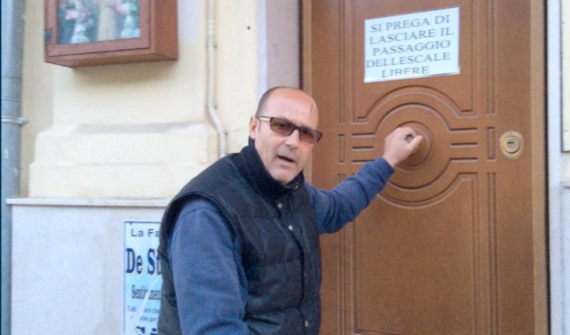 Piazza Mercato,  "U Scugnizz" pestato a sangue: il suo racconto