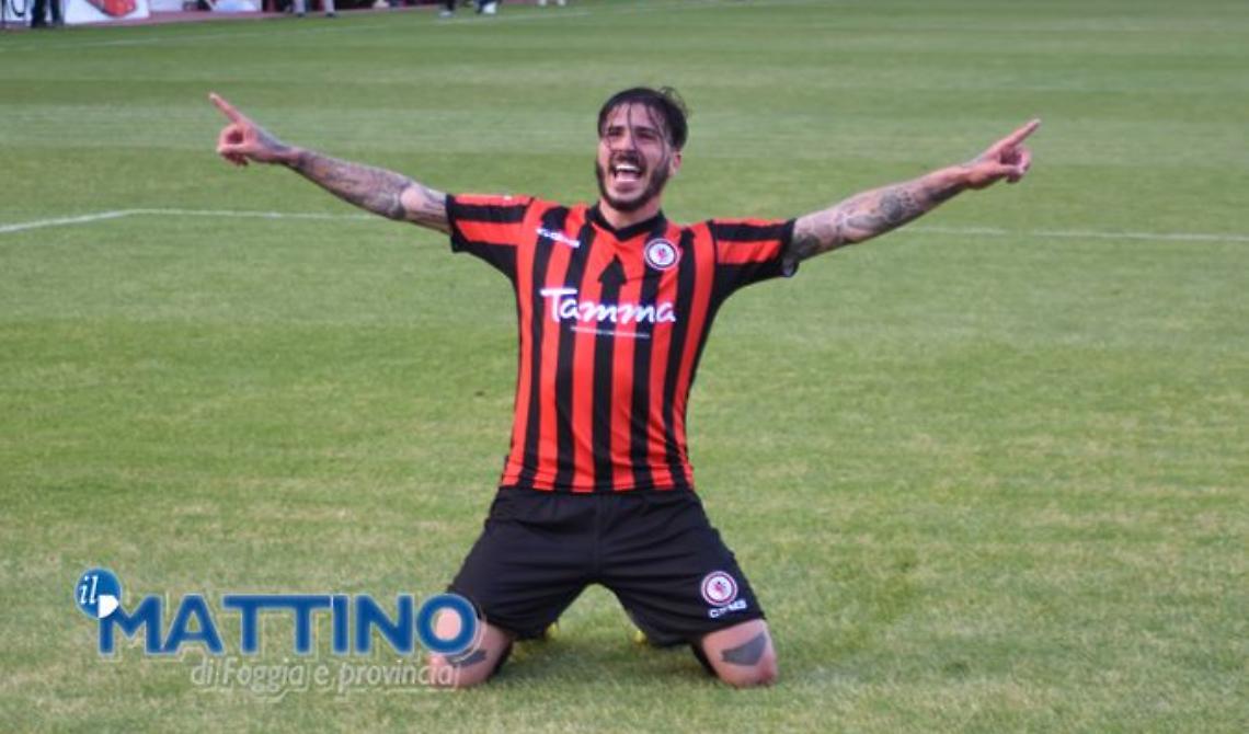 I Satanelli seducono Martina 
