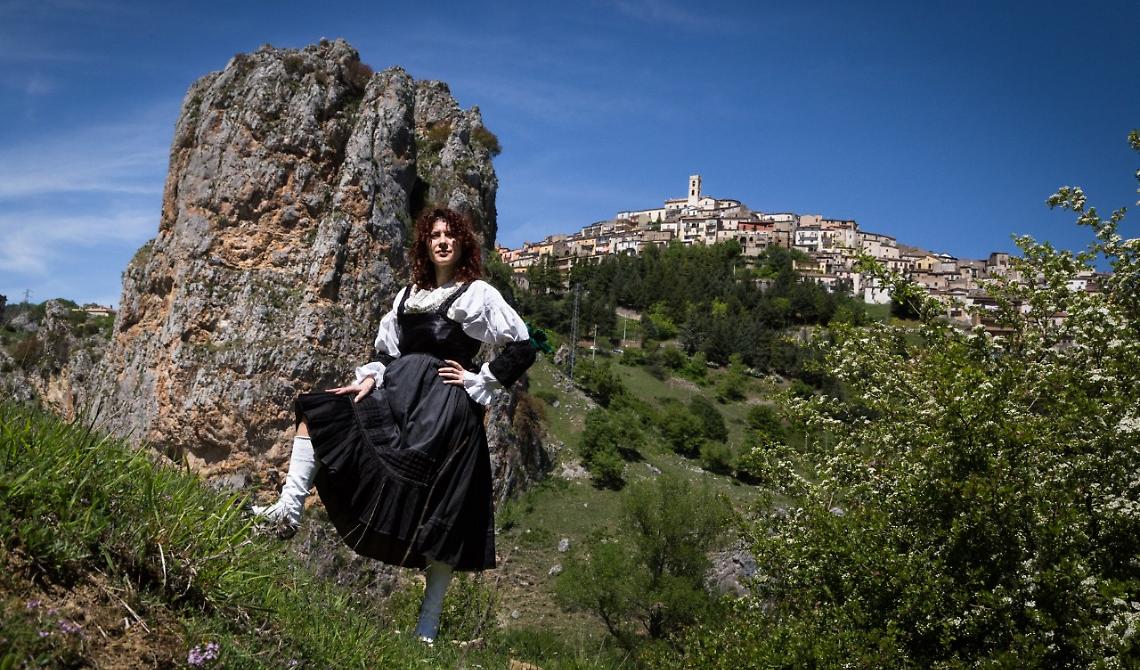 La Basilicata in cartolina a cui puoi dare vita vestendo la Storia