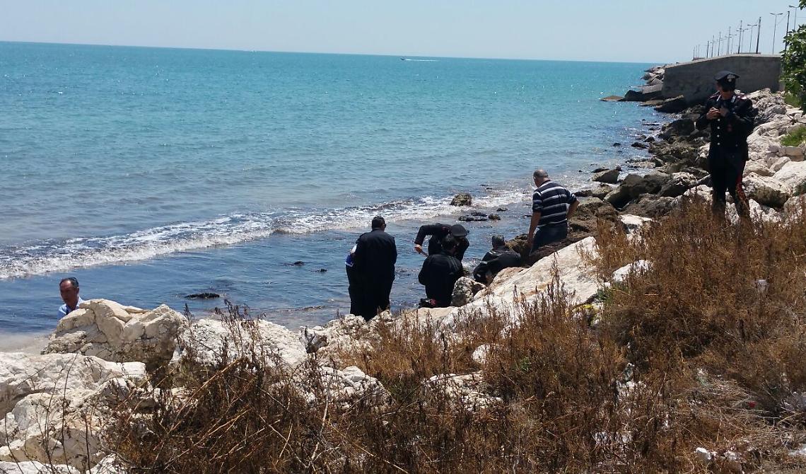 Manfredonia, tragedia in mare: muore 60enne di Troia