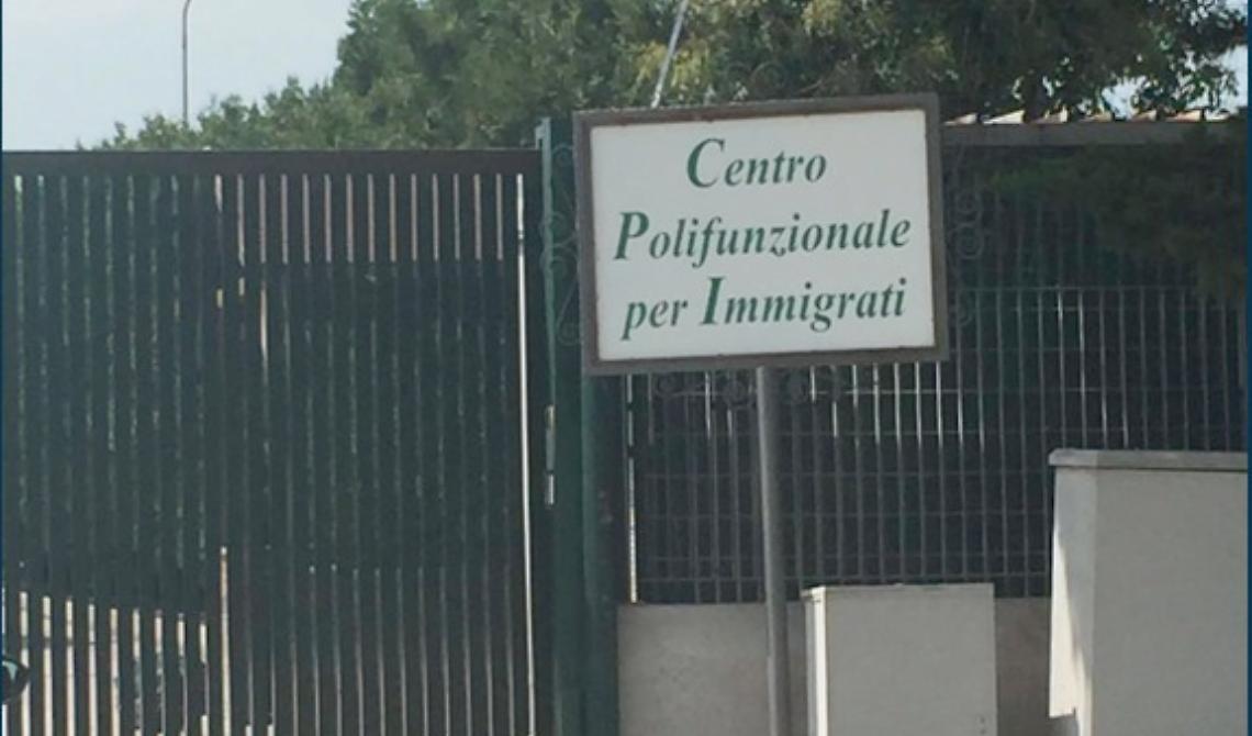 Lotta al "caporalato", arrestato gambiano: aggrediti due poliziotti 