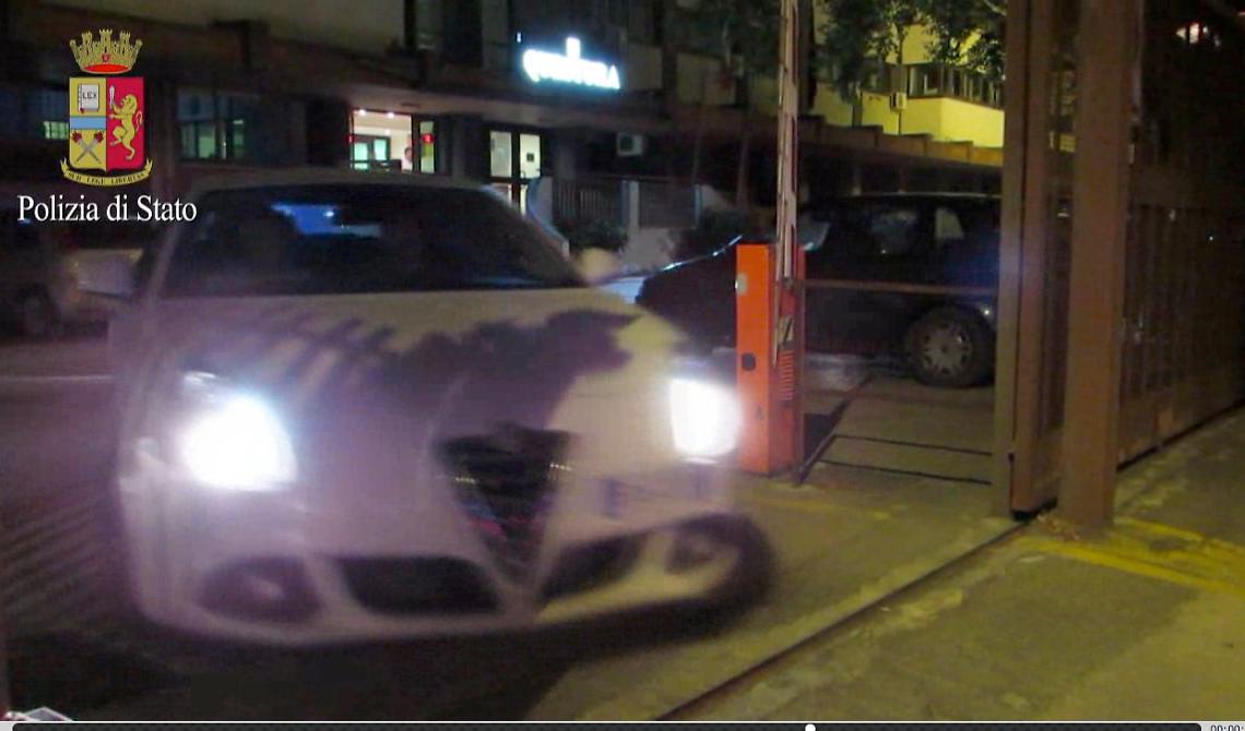 Estorsione aggravata con metodo mafioso, arrestati due esponenti del clan Sinesi-Francavilla e un esponente del clan Moretti-Pellegrino