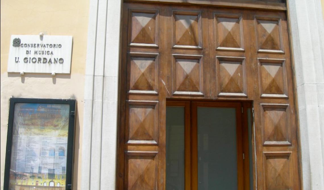 Conservatorio di Foggia, ignoti lanciano petardo nelel aule: nessun ferito