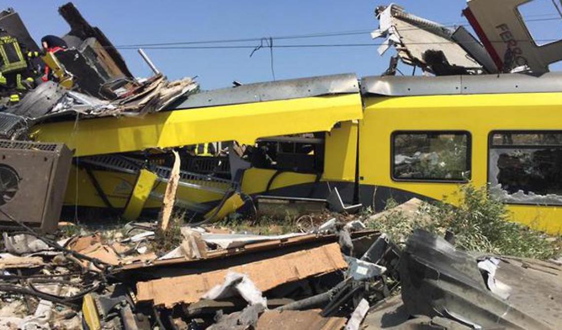 Tragedia ferroviaria, Renzi a Bari per l'unità di crisi in Prefettura