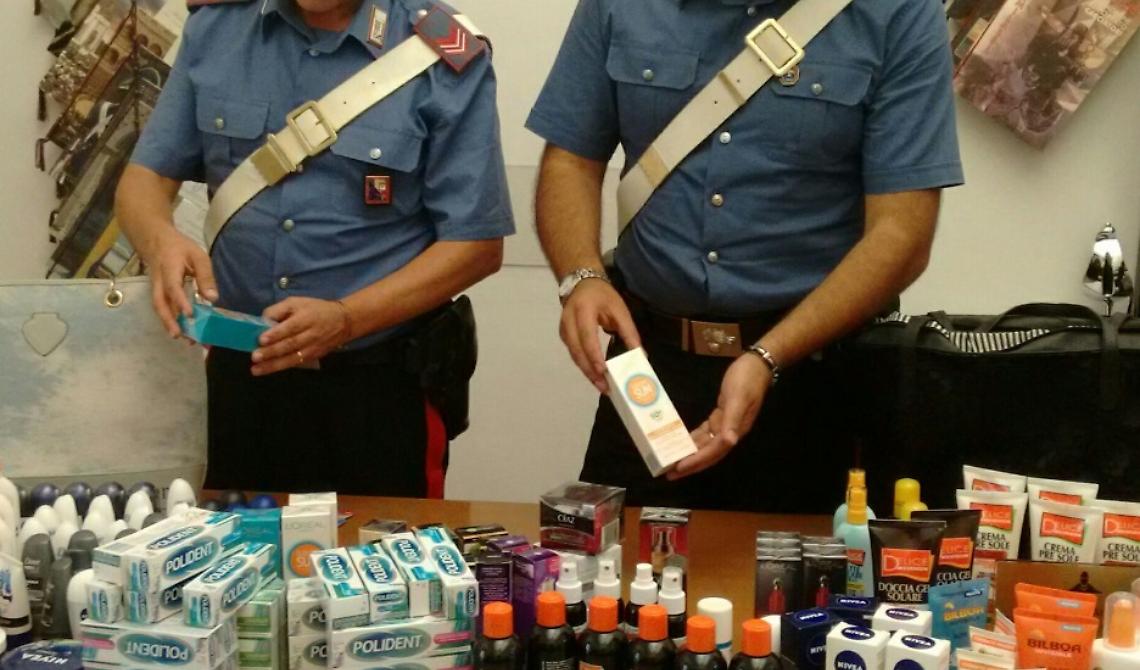 Ruba da supermercato due borsoni colmi di prodotti per l'igiene personale ma viene arrestato dai carabinieri