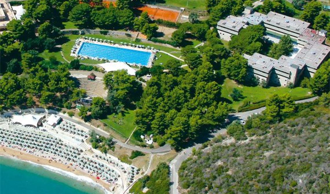 Pugnochiuso senz'acqua, la protesta dei turisti