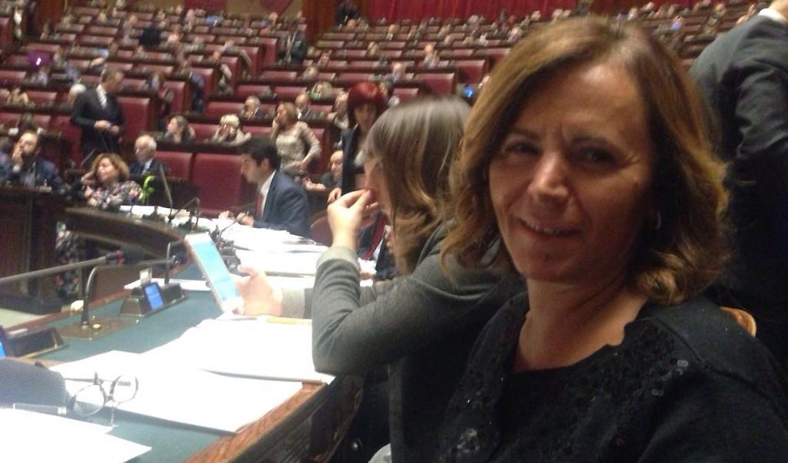 Caporalato, la Camera approva la legge: importante, per le aziende, la "firma" della foggiana Mongiello