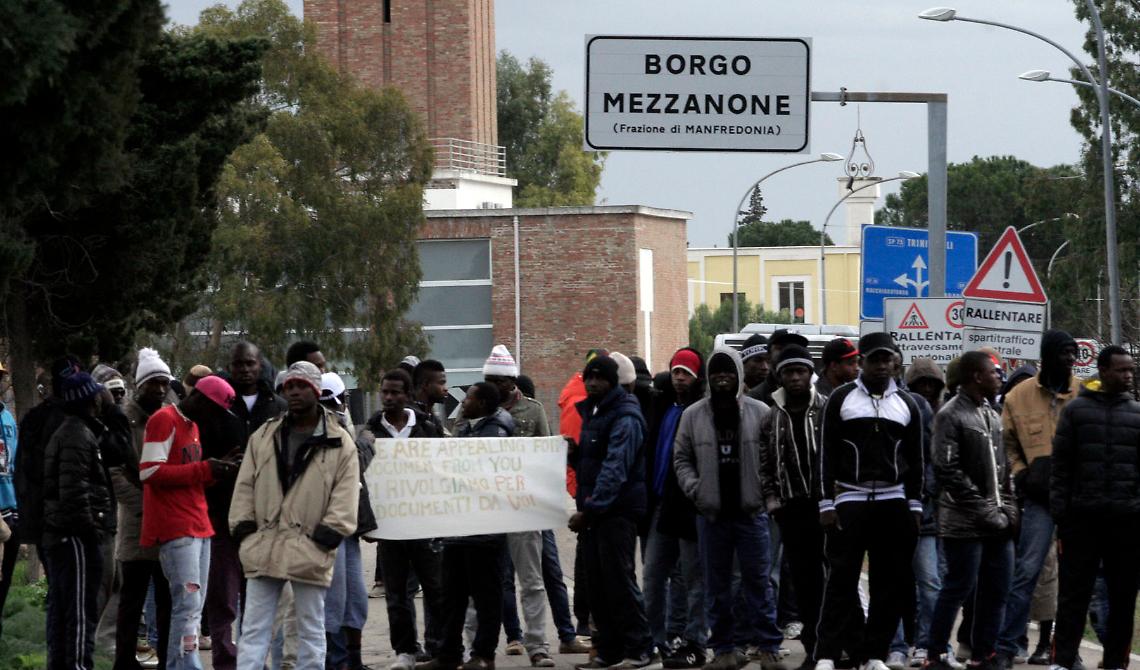 Cara, Borgo Mezzanone: una trentina di ospiti in protesta