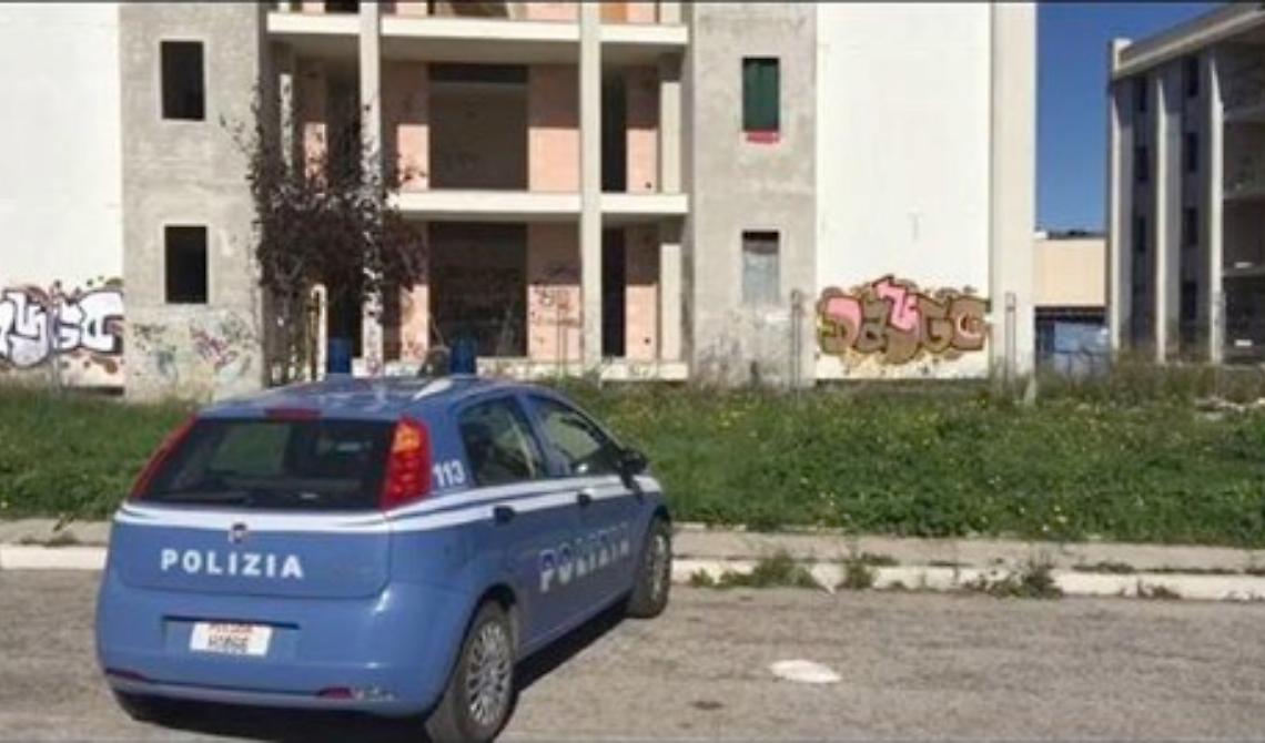 Via Miranda, trovato cadavere di una donna: forse omicidio 