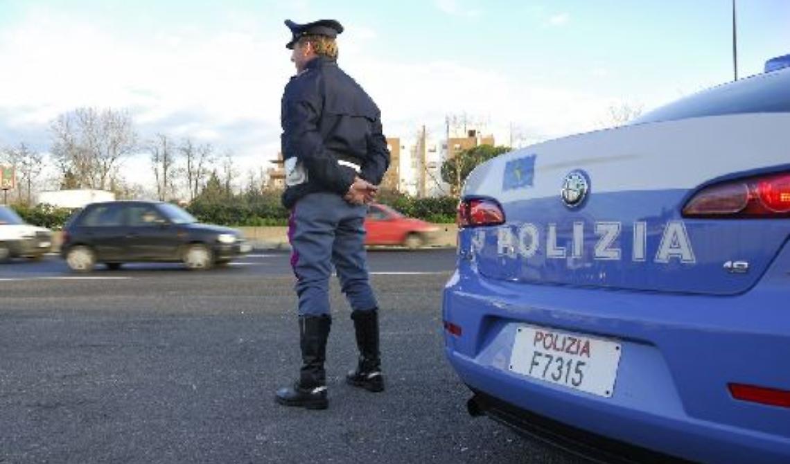 Corruzione: quattro agenti della Polizia Stradale finiscono in carcere