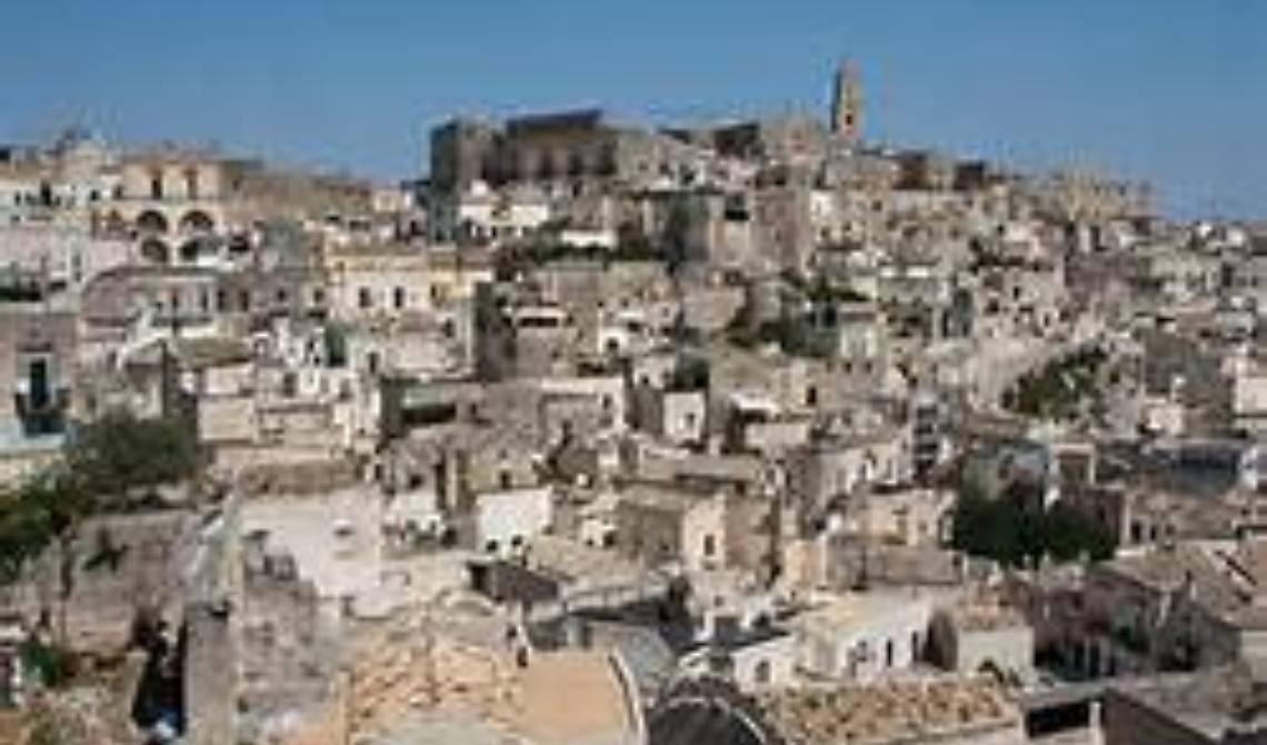 Matera: agente di polizia penitenziaria aggredito in carcere 
