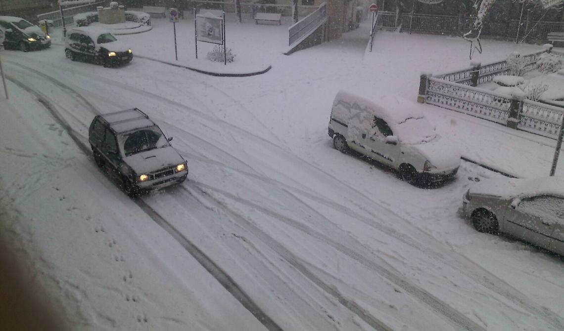 Neve, dopo l'incanto ecco i disagi: il bollettino della Prefettura