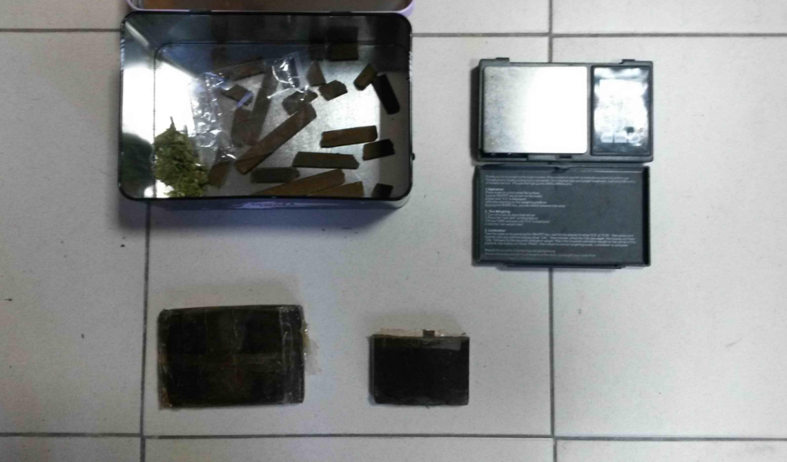 Pestano a sangue un loro “cliente ”, arrestati due pusher