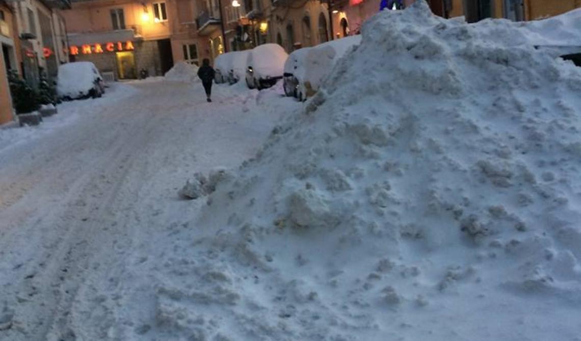 Emergenza neve ad Avigliano: l’amministrazione Comunale parte in quarta e si ferma al nastro di partenza 
