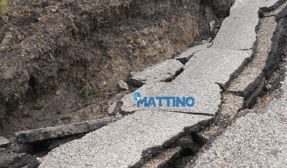 Maltempo, da Rocchetta a Monteleone il Subappennino frana e le strade si sbriciolano