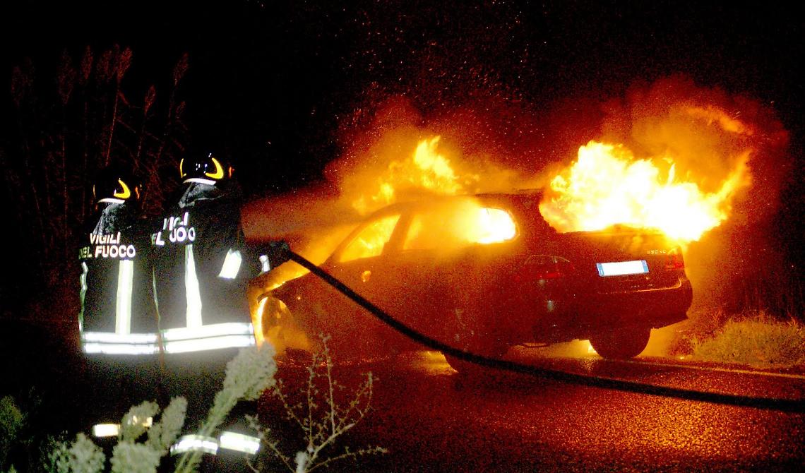 San Giovanni Rotondo: notte tra fuoco e fiamme nel paese di San Pio