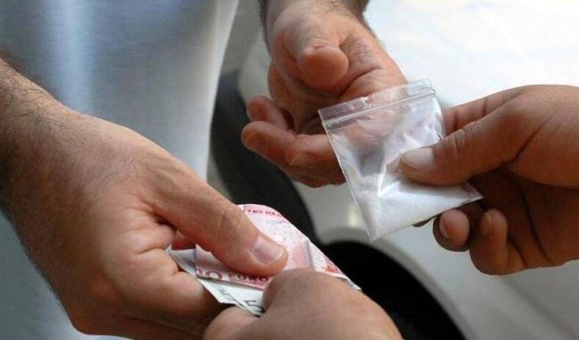 Manfredonia, spaccio di eroina... la droga mai passata di moda: tre arresti