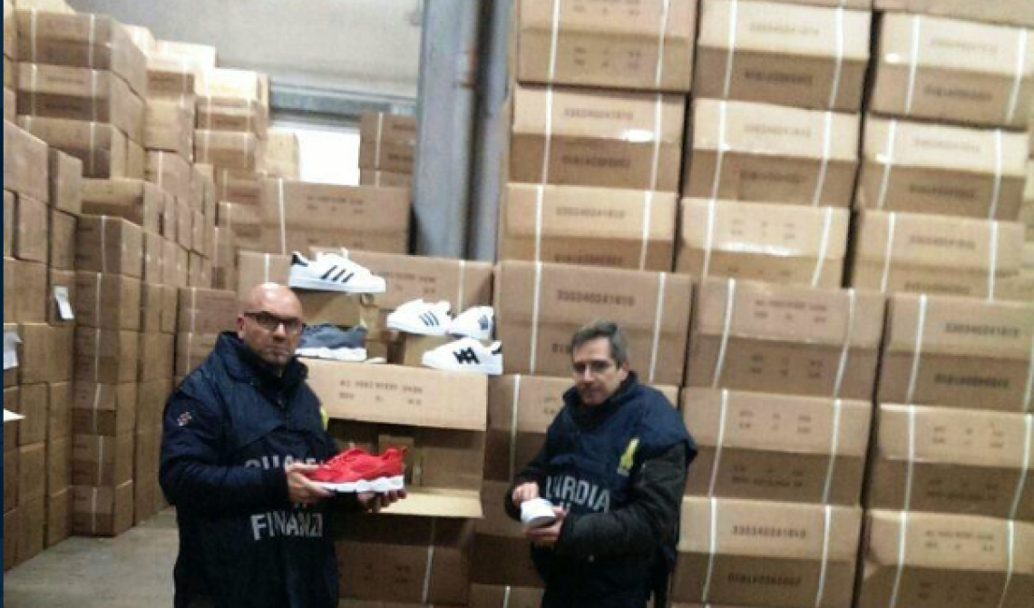 Lotta alla contraffazione e all’abusivismo commerciale : pugno di ferro della Guardia di Finanza 