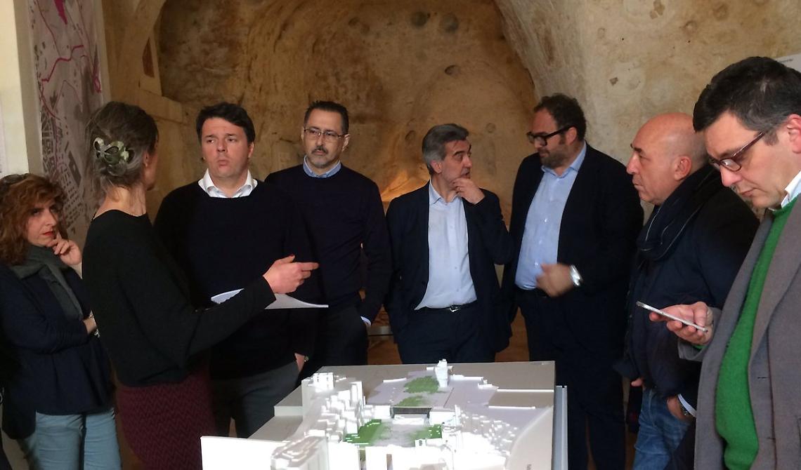 Mentre il Giglio magico è sotto assedio Renzi si concede una giornata a Matera