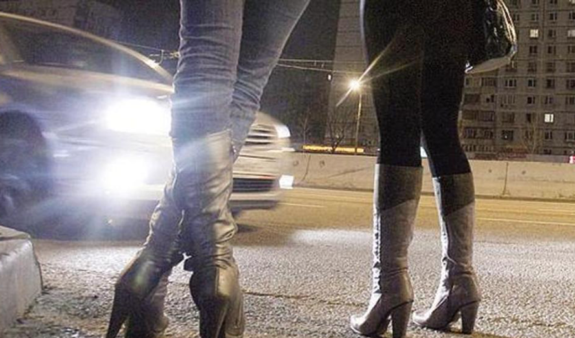 Tratta degli esseri umani: giunge in Italia convinta di poter lavorare onestamente, ma viene costretta a prostituirsi: arrestati due nigeriani 