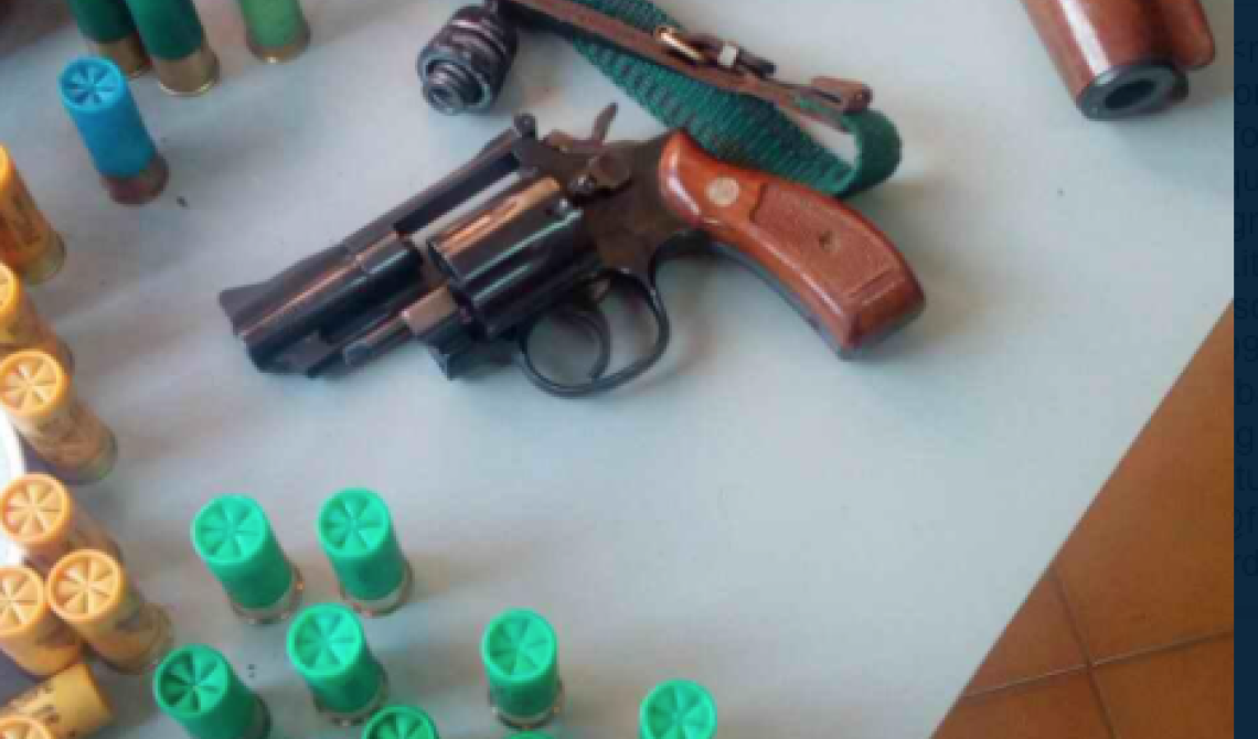 San Paolo di Civitate, pistola e coltello nel cruscotto dell'auto: arrestato 35enne 