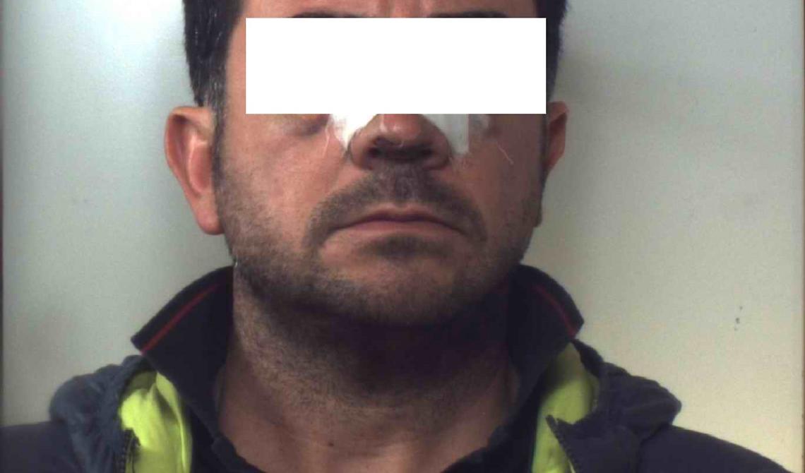 I carabinieri sottraggono alla criminalita' mezzi rubati e droga per due milioni di euro: un arresto