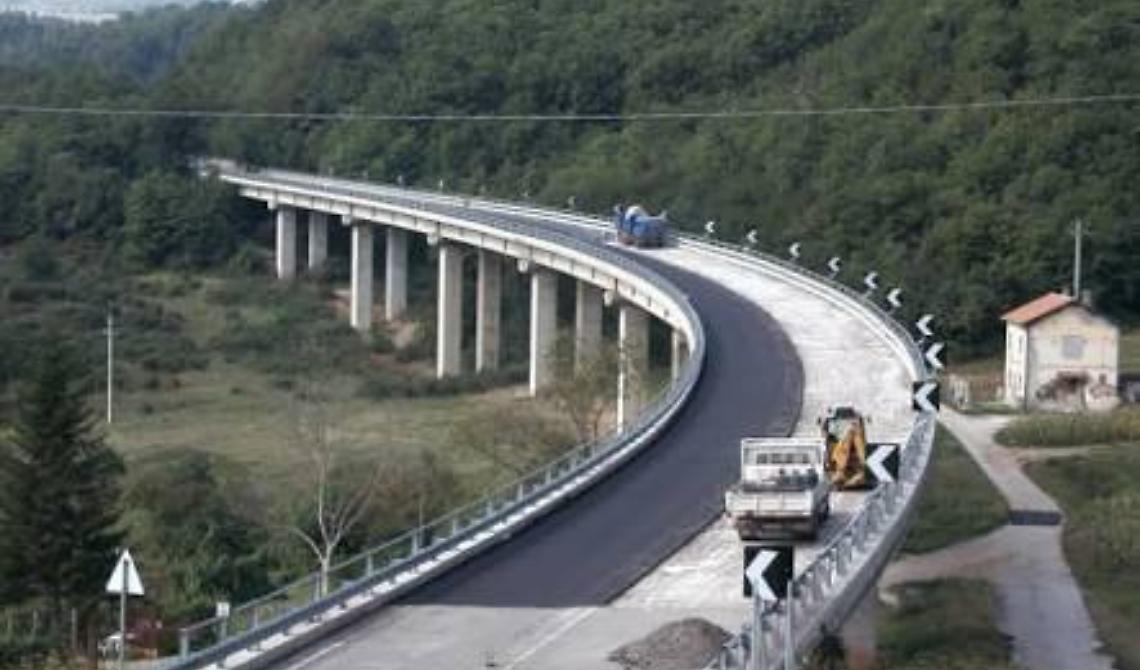 Raccordo autostradale: entro aprile riapriràil tratto Balvano-Vietri