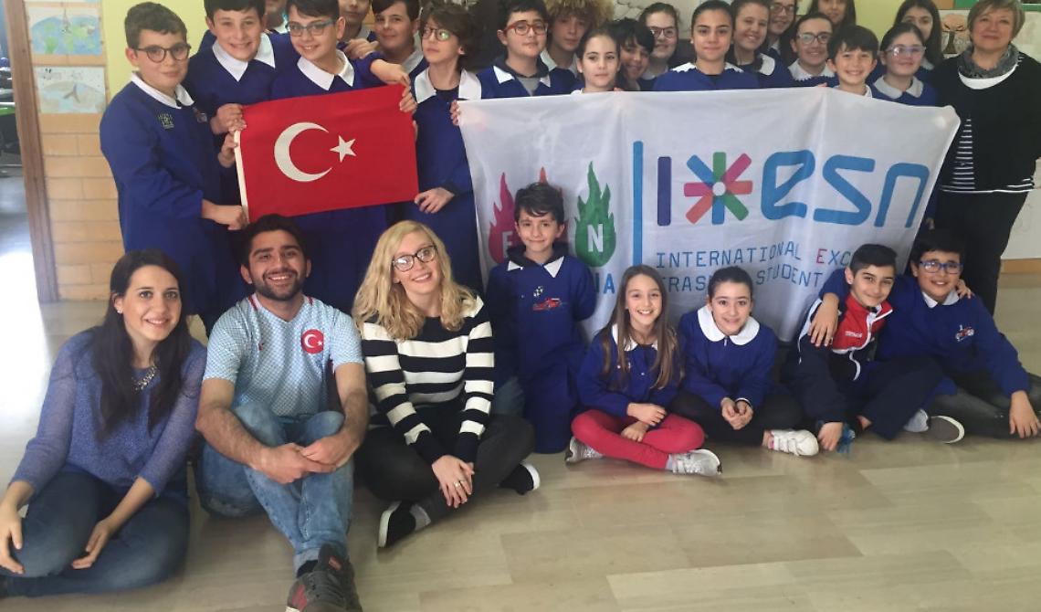 Gli alunni della scuola "San Pio X" incontrano l'Europa