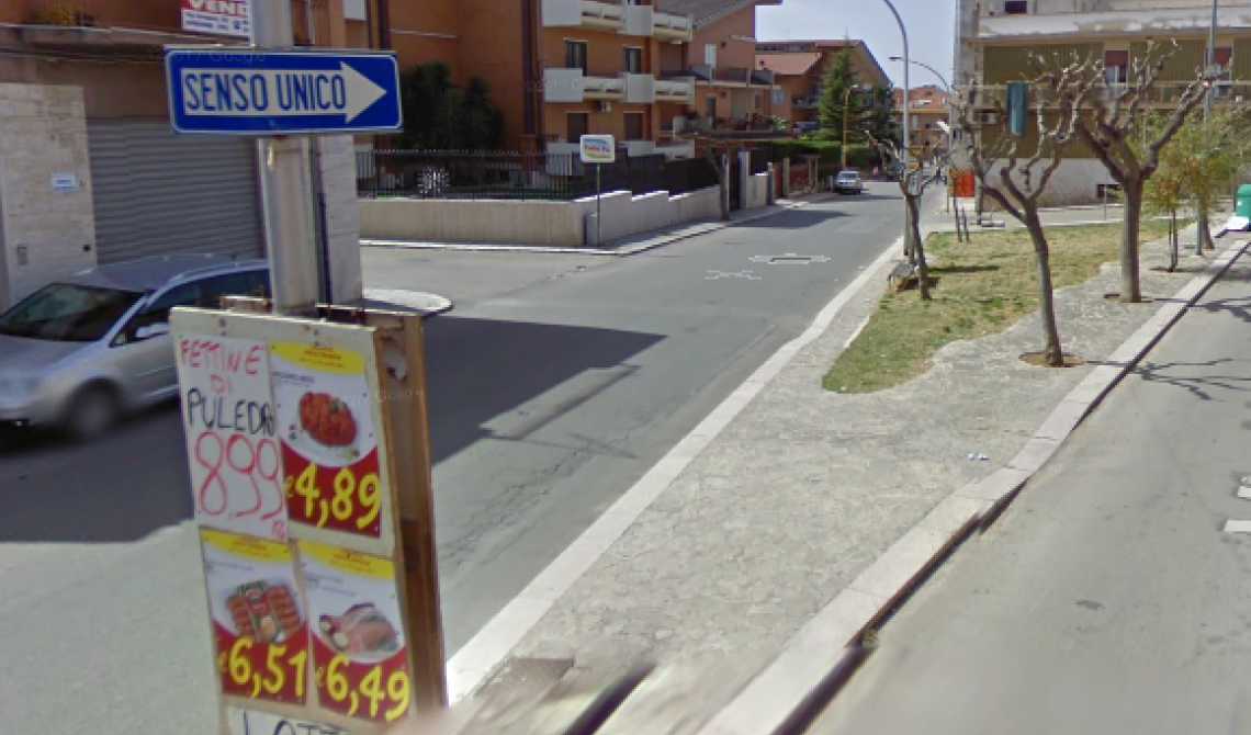 Apricena, vigilantes della "Simply" derubati per 38 mila euro